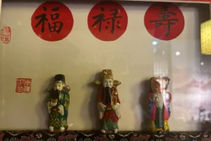 three chinese crafts characters